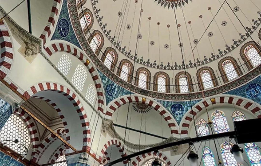 Istanbul Spice Market & Historic Centre Food Tour (Eminönü)