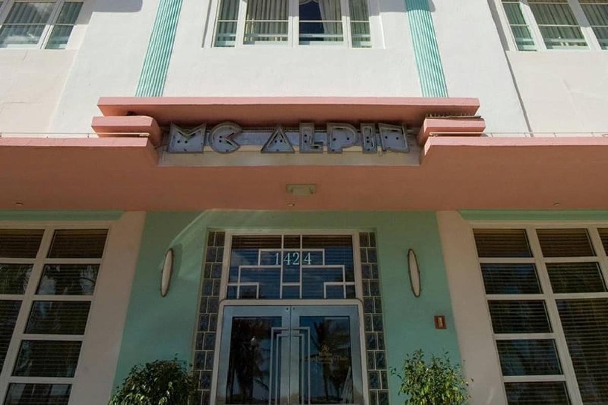 Photos of Secret Food Tour: Art Deco Walking