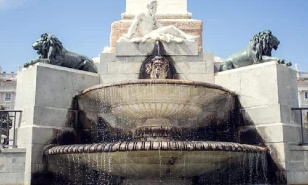 WHY THE HISTORICAL CENTER?