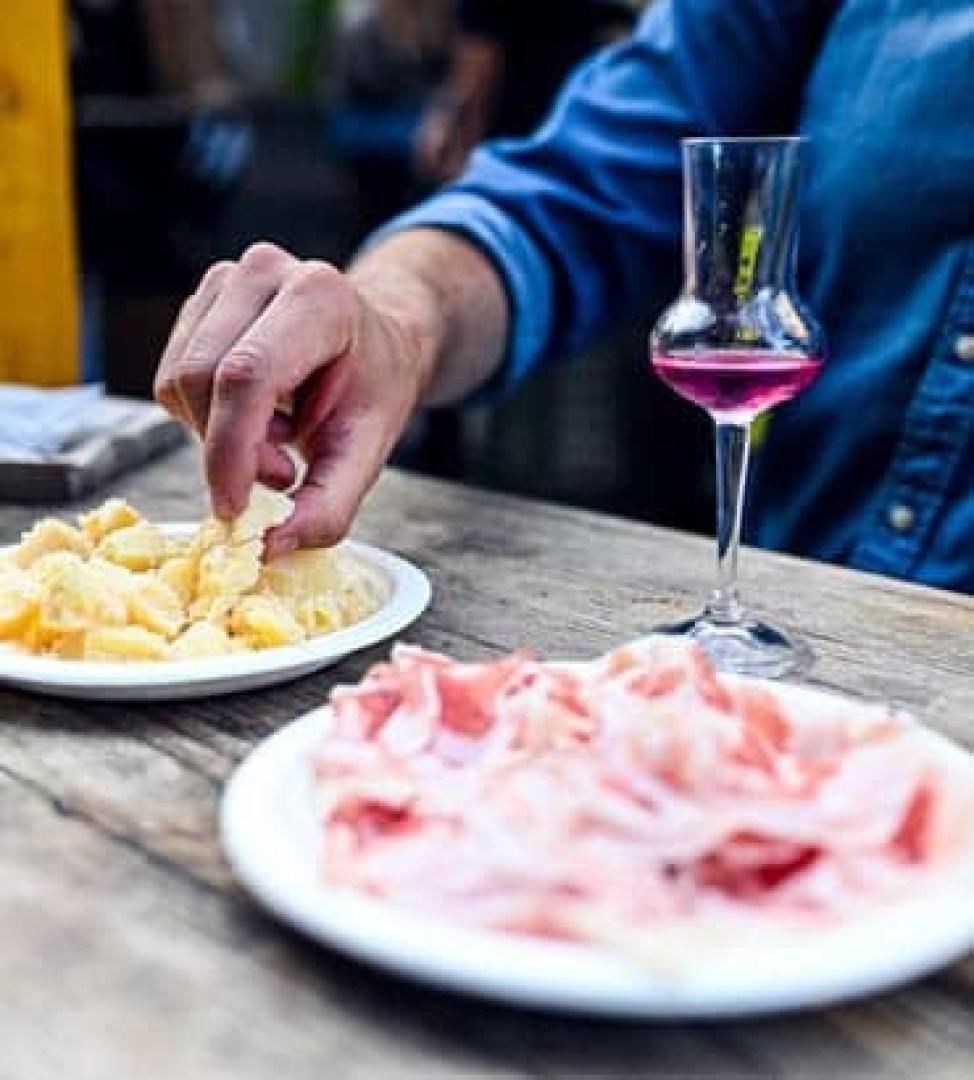 PHOTOS OF SECRET TOURS London